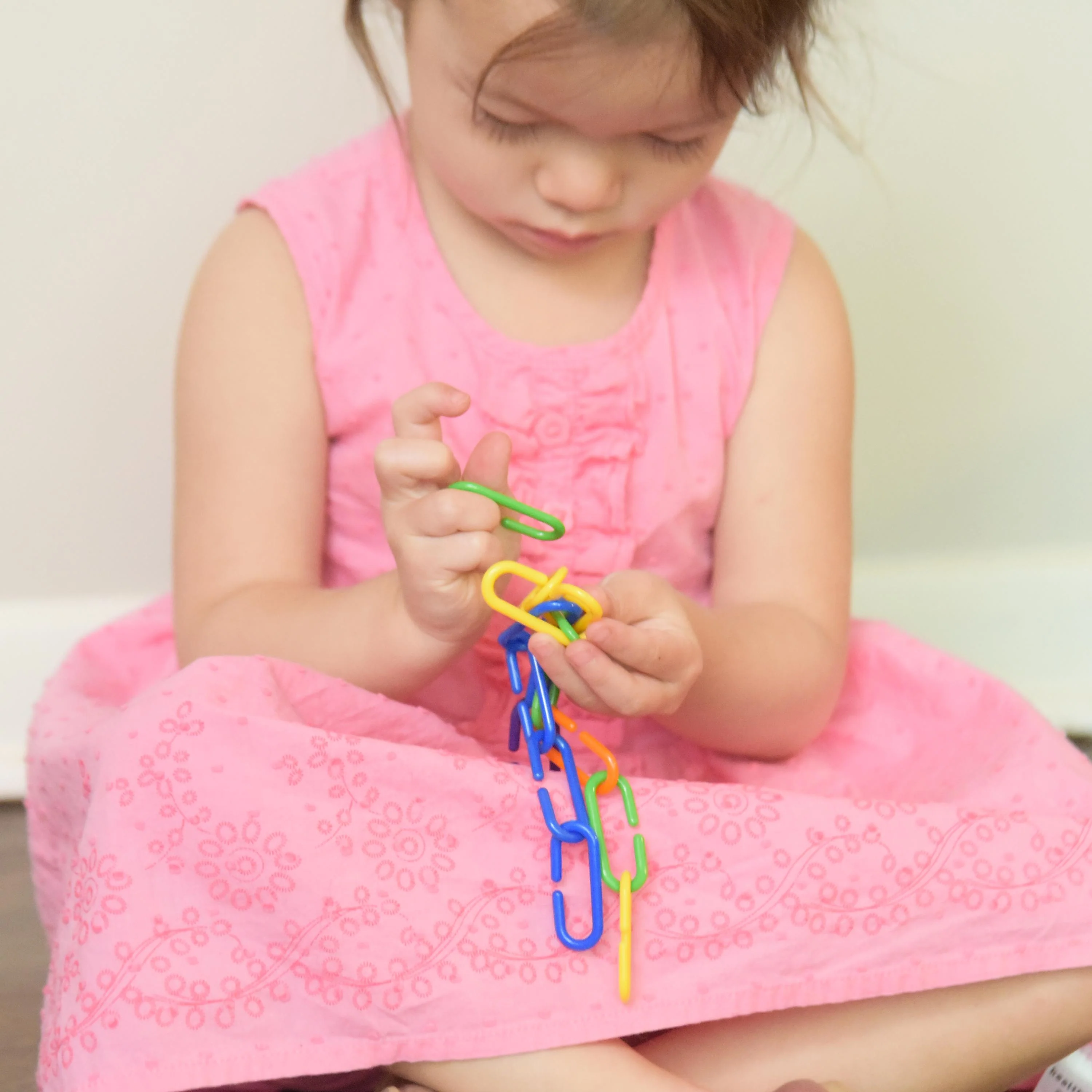 Math Counting & Classifying Chains - 900 Pieces - Image 3