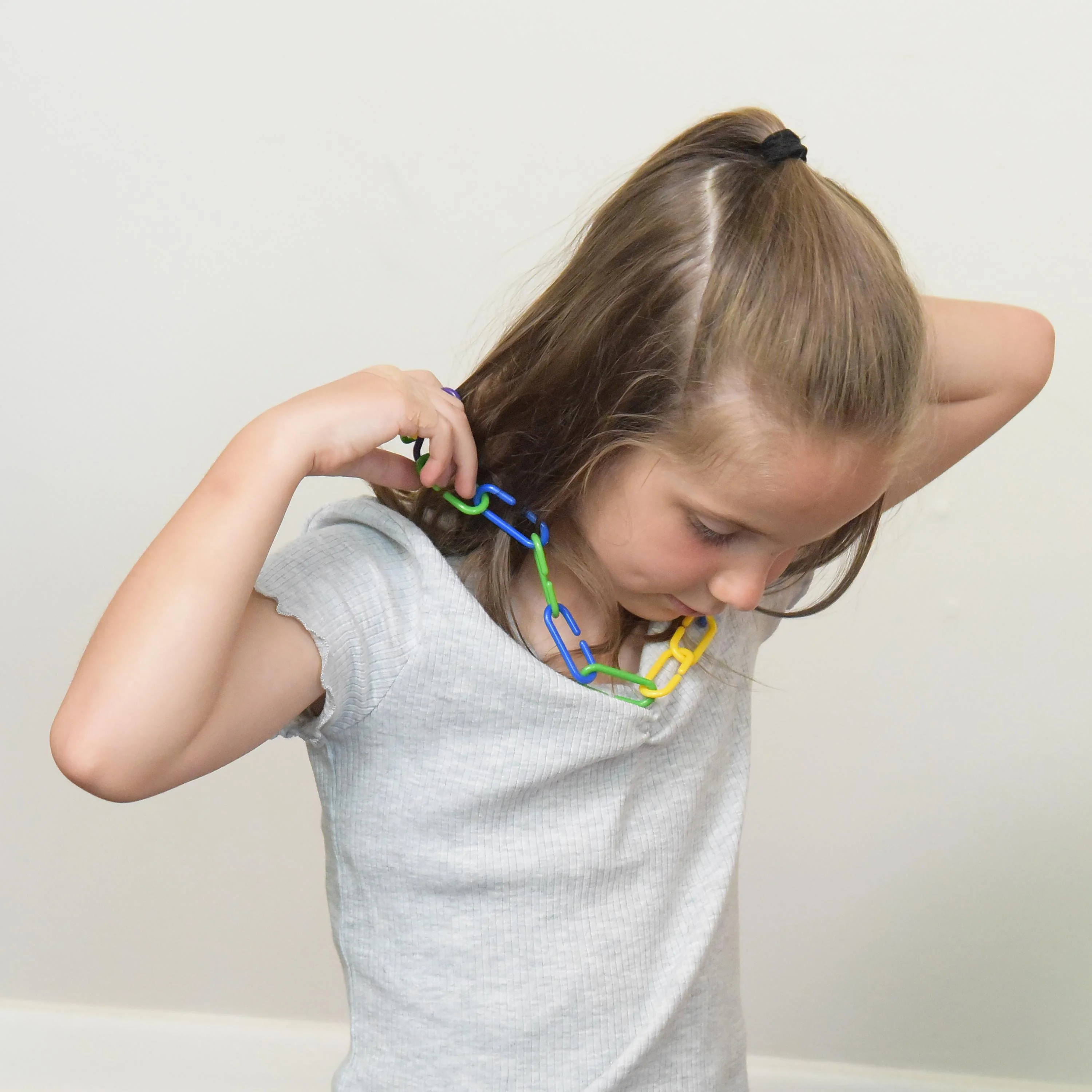Math Counting & Classifying Chains - 900 Pieces - Image 9