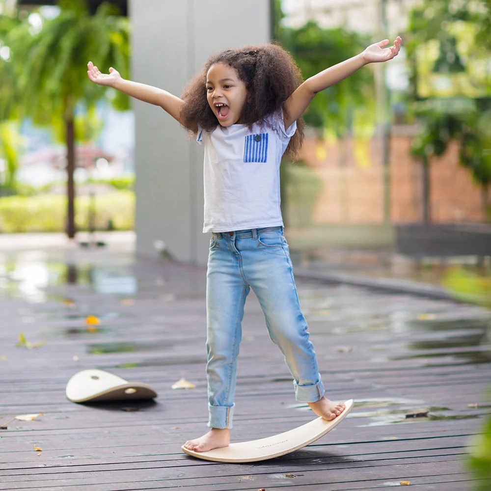 Eco-Friendly Curved Balance Board - Image 16