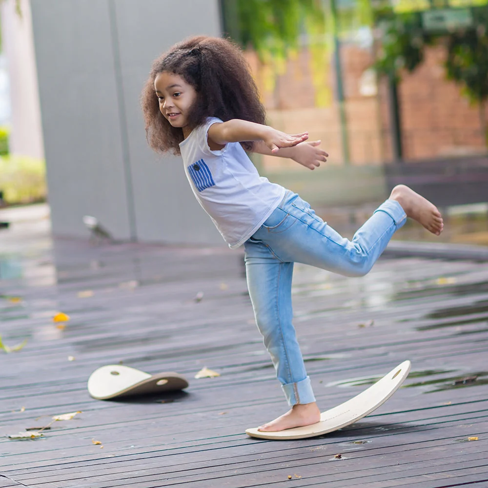 Eco-Friendly Curved Balance Board - Image 3