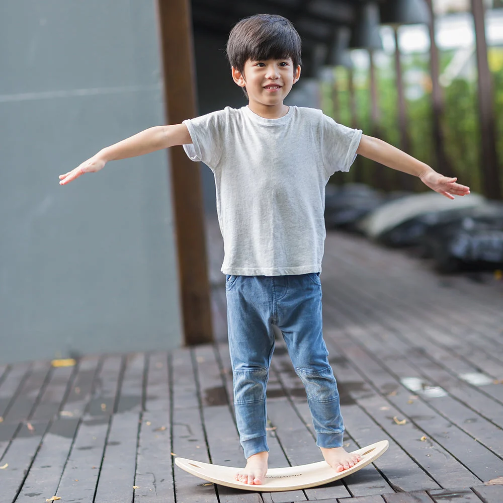 Eco-Friendly Curved Balance Board - Image 4