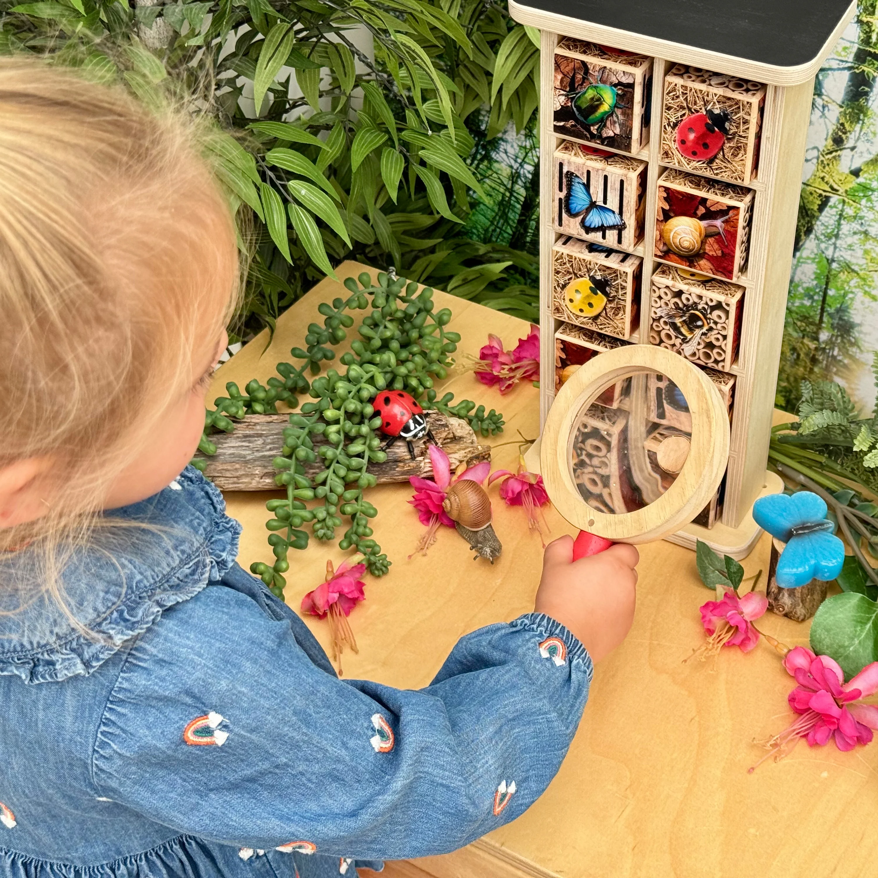 Bug Hotel 10-Frame Wooden Counting Toy | Nature-Inspired Math Learning Set with 10 Bug Cubes - Image 6