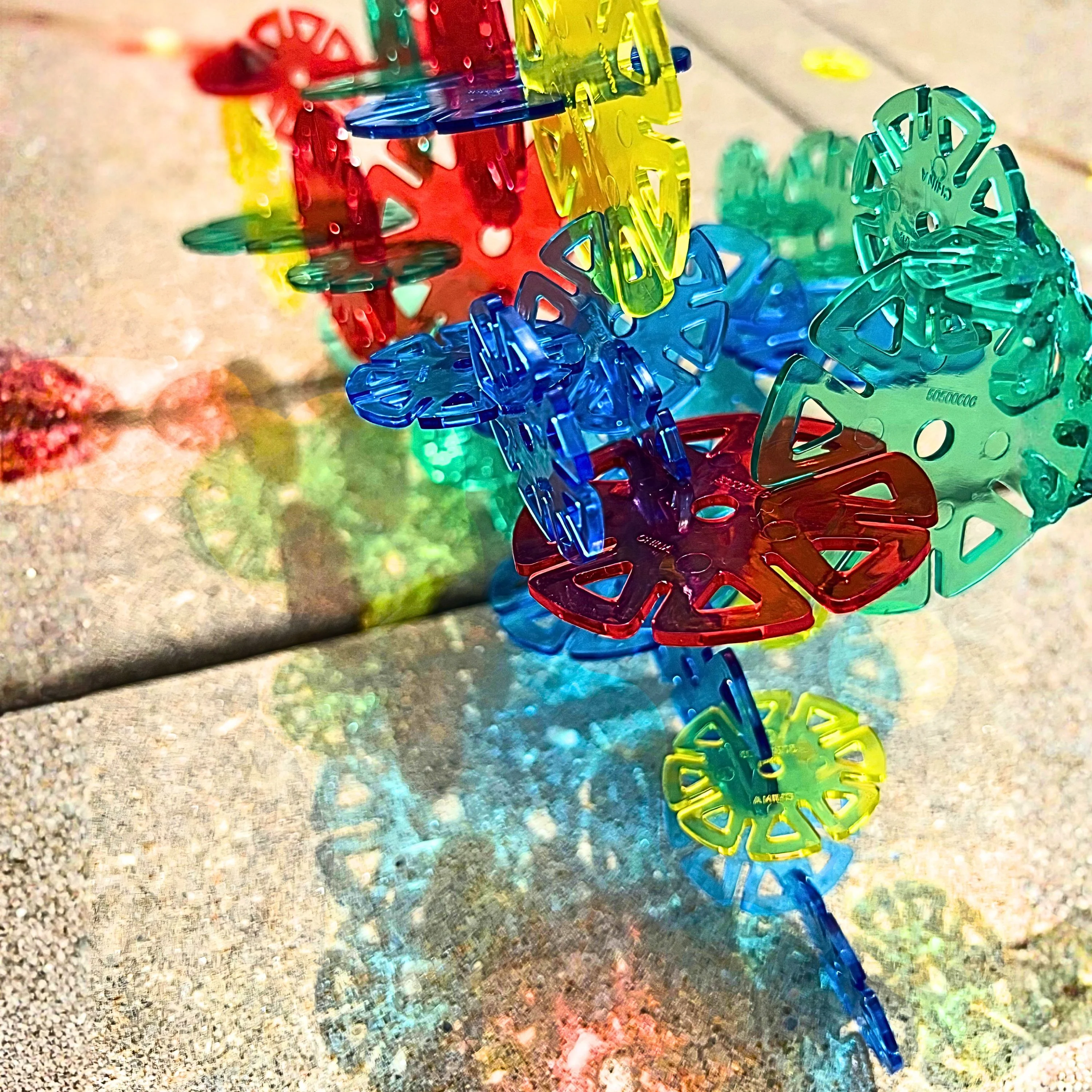 Crystal Connectors Building Discs – 300-Piece Translucent STEM Construction Set for Kids Ages 3+ - Image 4