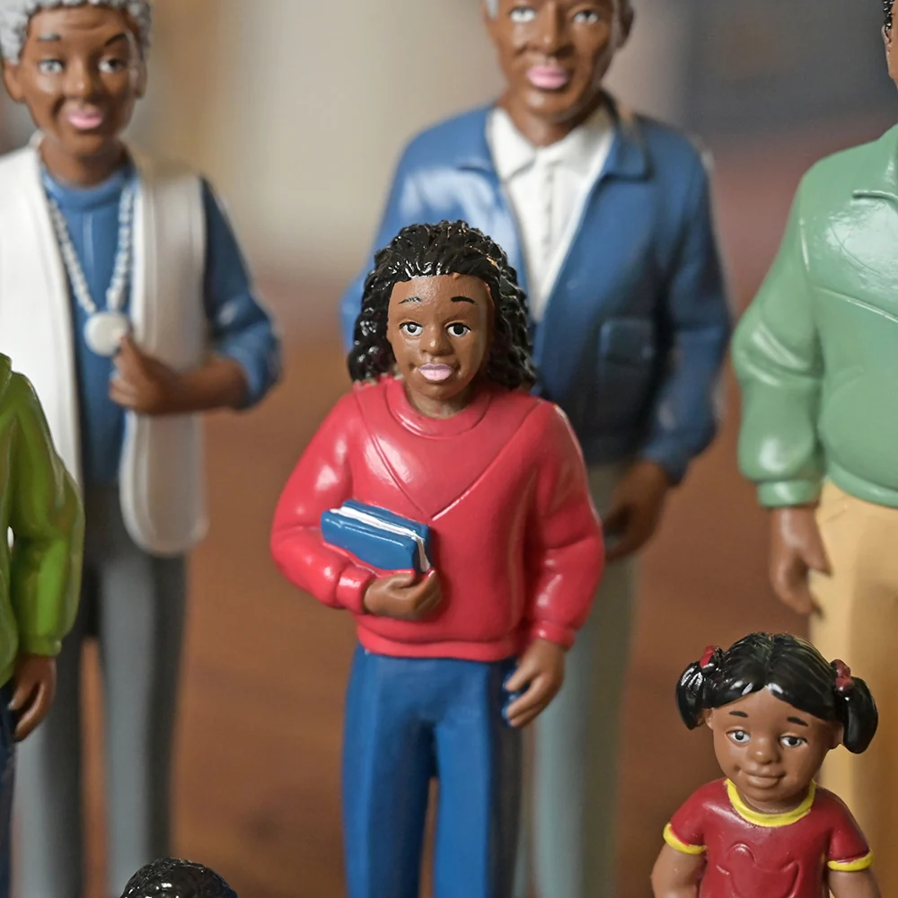 African American Pretend Play Vinyl Family Figurines | 8 Piece Set - Image 12
