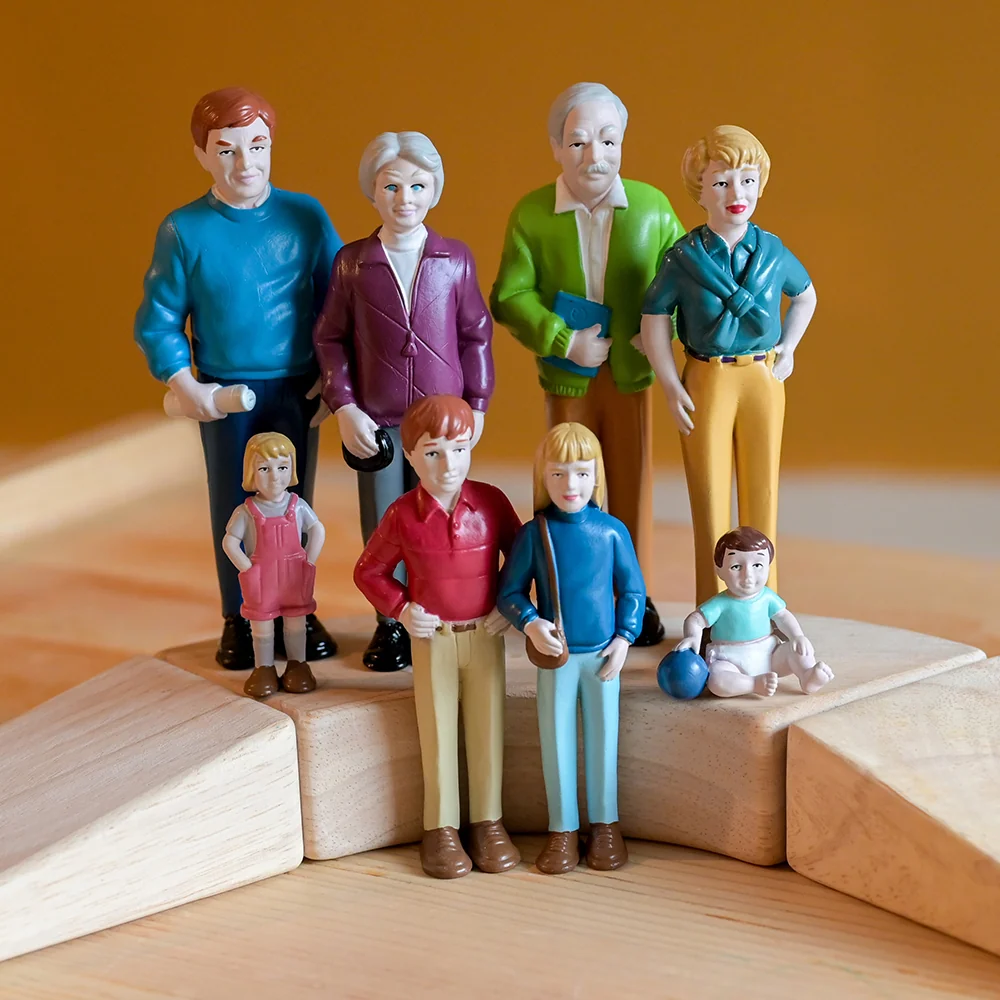 Caucasian Pretend Play Vinyl Family Figurines | 8 Piece Set - Image 7