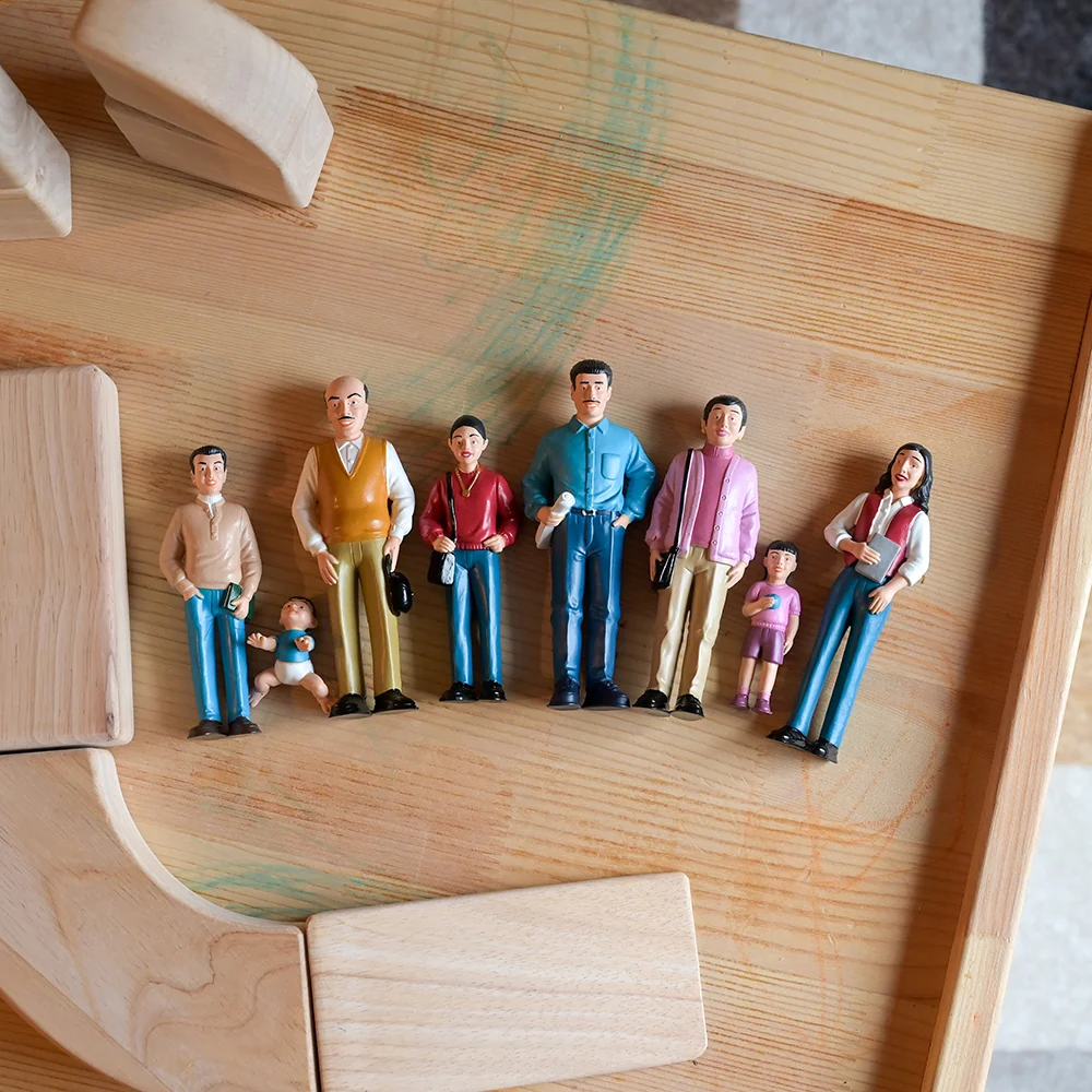 Hispanic Pretend Play Vinyl Family Figurines | 8 Piece Set - Image 10