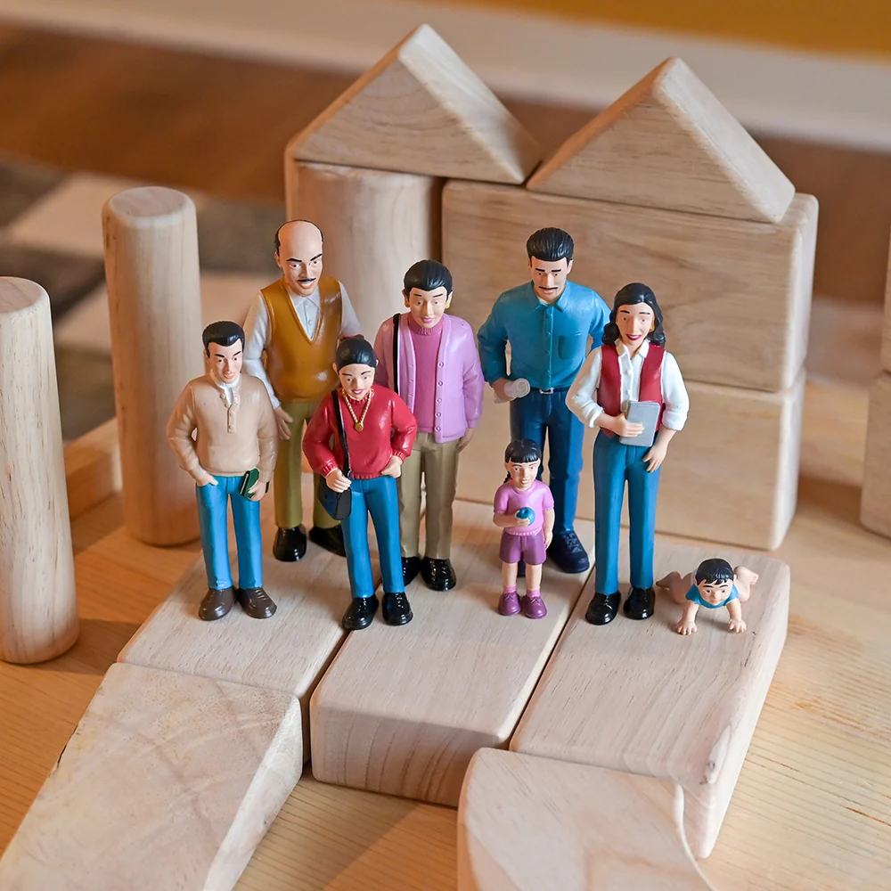Hispanic Pretend Play Vinyl Family Figurines | 8 Piece Set - Image 8