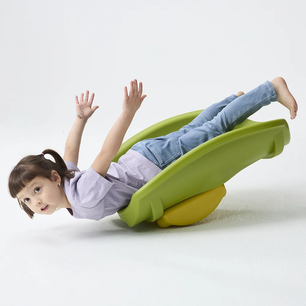 Rocking Leaf Boat: Safe & Fun Rocker for Toddlers - Image 2