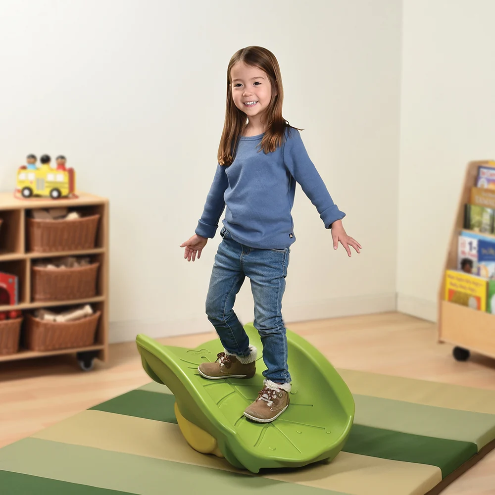 Rocking Leaf Boat: Safe & Fun Rocker for Toddlers - Image 9