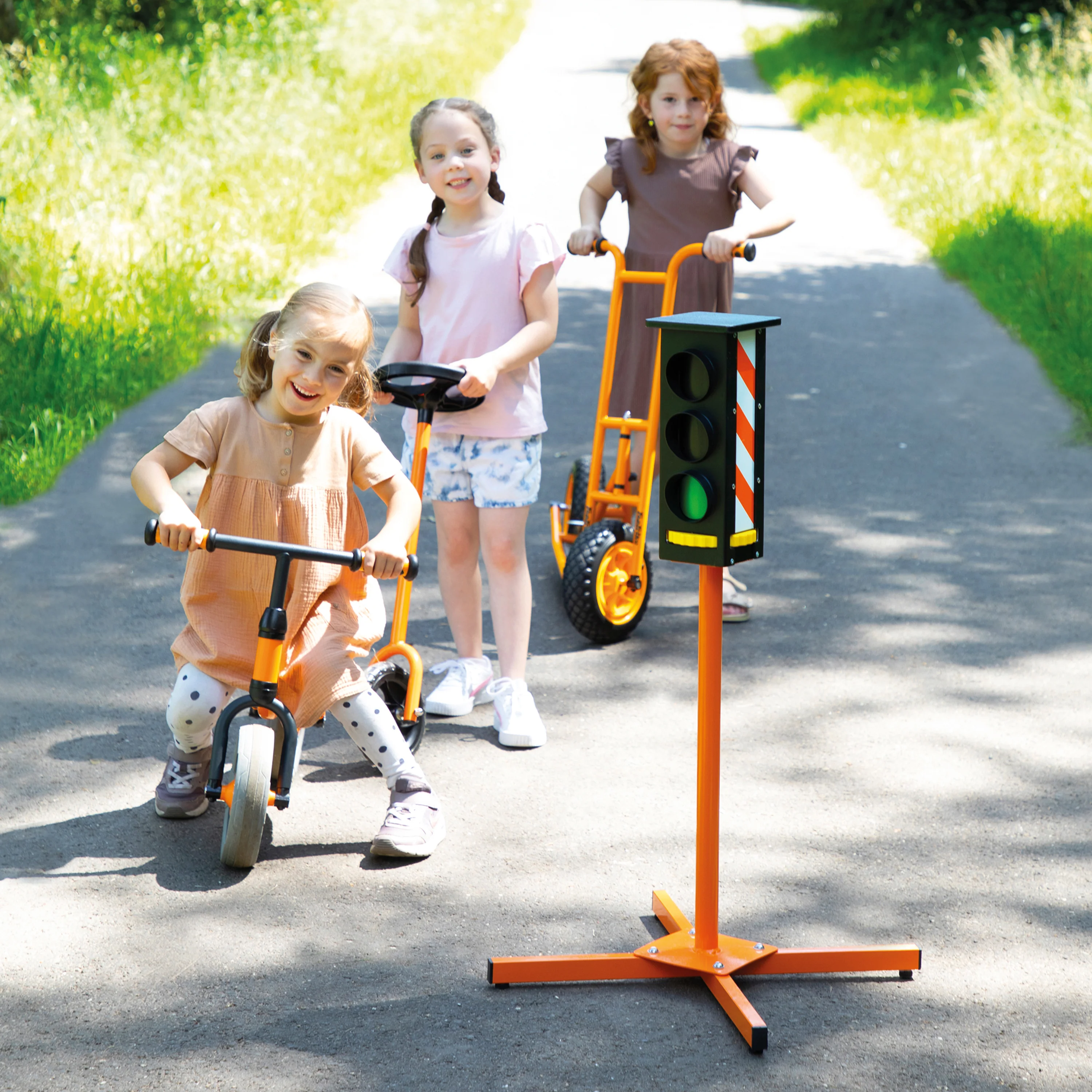 Kids Traffic Light | Pretend Play Road Safety Signal with Rotary Wheel for Trikes & Ride-On Toys - Image 4