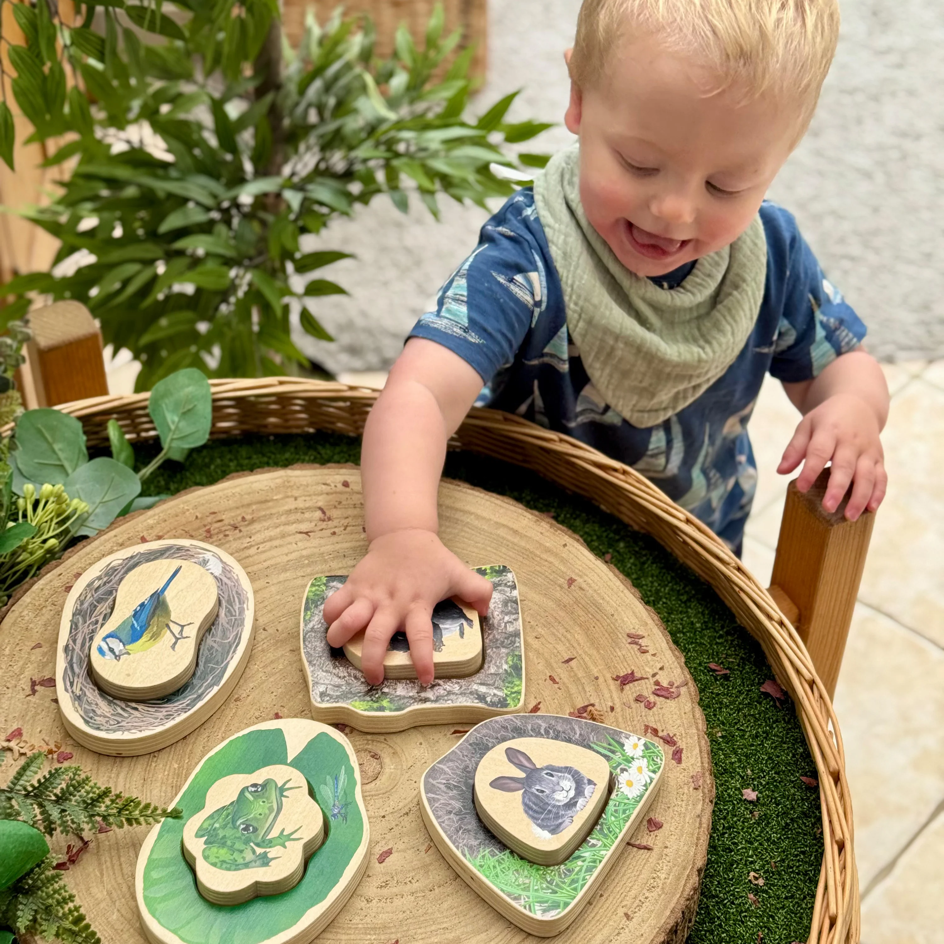 Who’s Hiding Woodland Animals Wooden Puzzle Set | Double-Sided Toddler Puzzle with Hidden Animals & Habitat Scenes - Image 10
