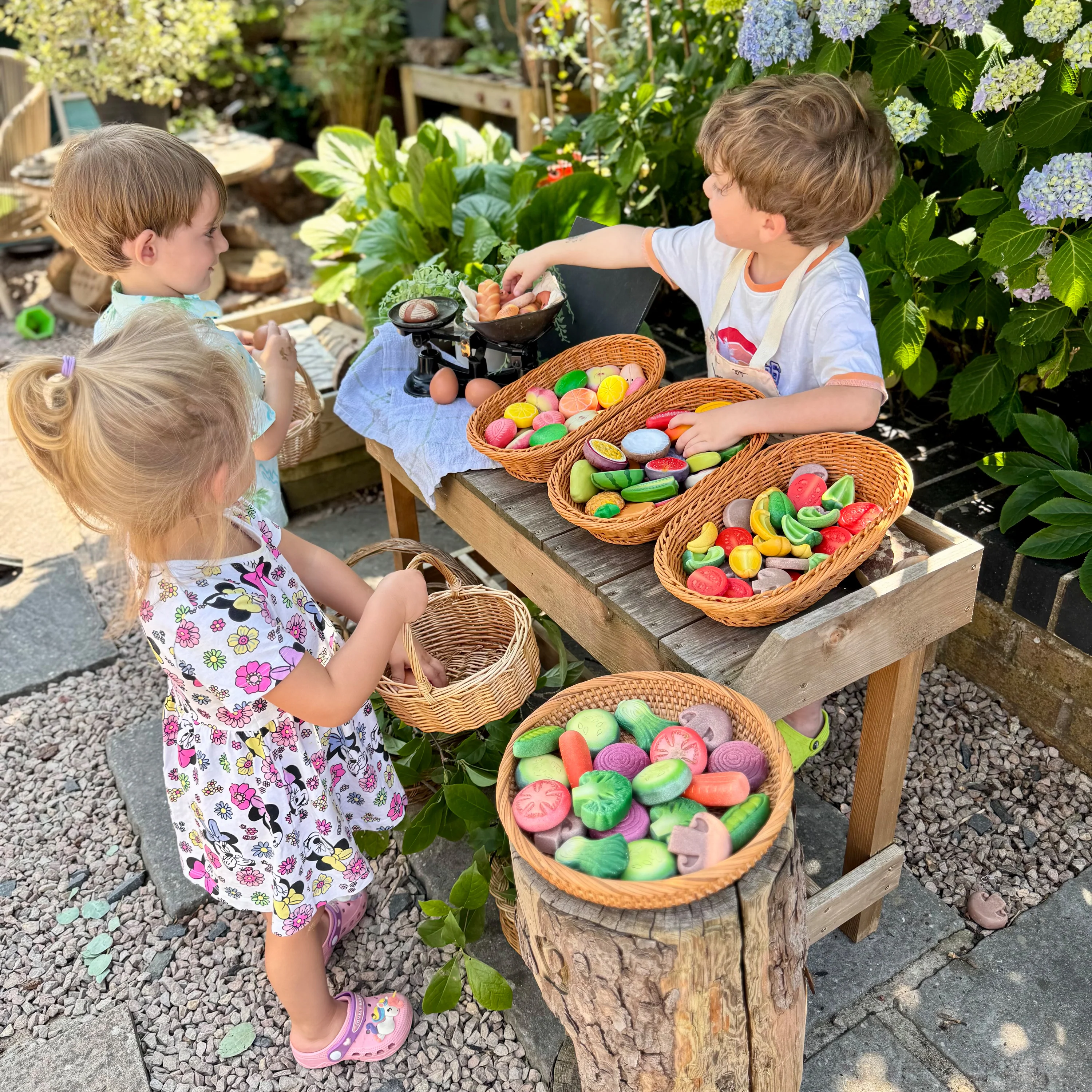 World Kitchen Sensory Play Stones | Global Fruit & Vegetable Tactile Play Set - Image 10